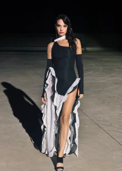 VESTIDO bicolor y vuelos *PRE ORDER* en internet