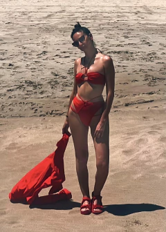 DOS PIEZAS unidas en internet