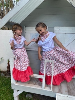 Imagen de Disfraz Paisana. Fiesta patria (pollera, pañuelo y camisa)