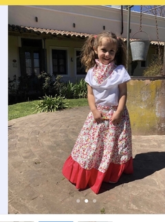 Traje Paisana (pollera + pañuelo)