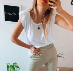 MUSCULOSA HOMBRERAS l - comprar online