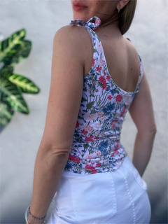 Musculosa Emily en internet