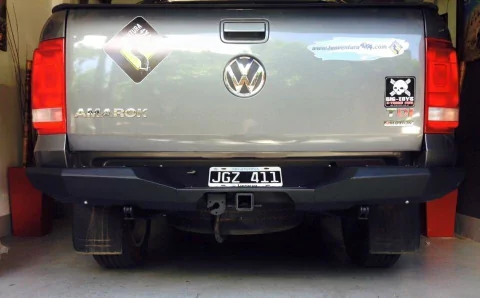 Bumper trasero Amarok Negro
