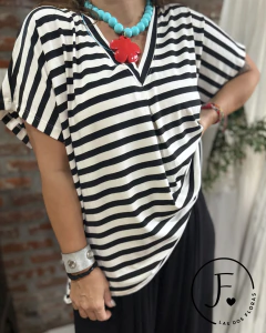 Remera · STRIPES · Escote v - comprar online