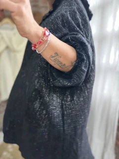 Blusa • Inesita.•. Negra , cuello del AmoR para todo el año en internet