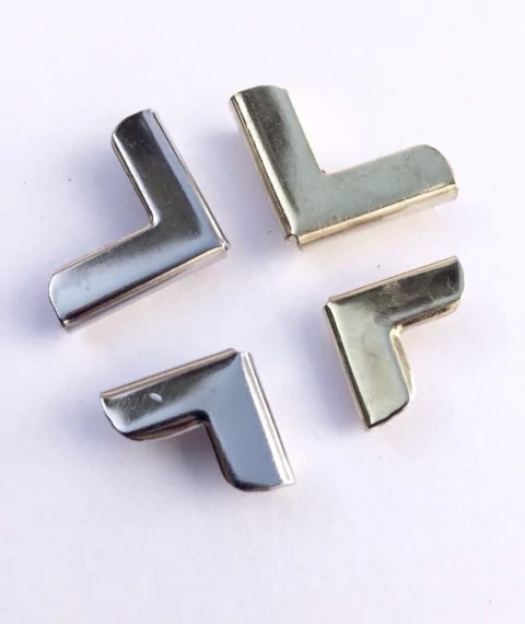 Puntera para tapa de libro