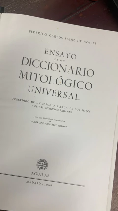 Diccionario Mitológico Universal - Federico Carlos Saiz De Robles - Editorial Aguilar - Incluye 553 Ilustraciones- Precio Libro en internet