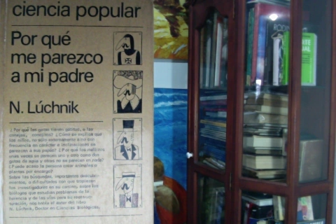 Ciencia Popular - Por qué me parezco a mi padre - N. Luchnik- Editorial Mir -  ISBN 13: 9788480410045