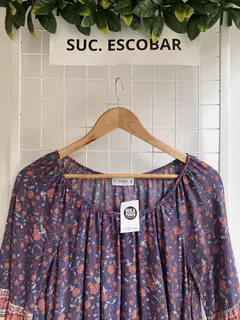 BLUSA PULL & BEAR FL T.S AZ (27952) - comprar online