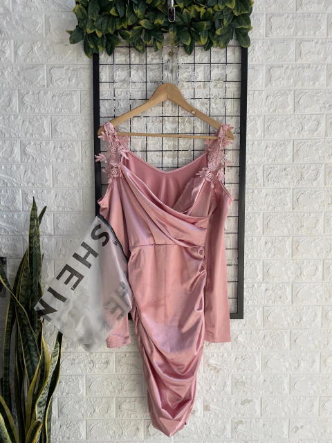 VESTIDO SHEIN NUEVO T.S ROS FIESTA (48528)