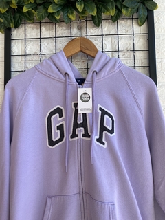 CAMPERA GAP T.XL LILA (39115) en internet