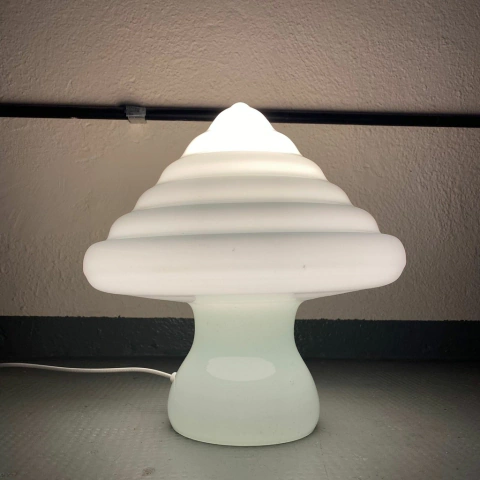 Lámpara hongo grande en internet