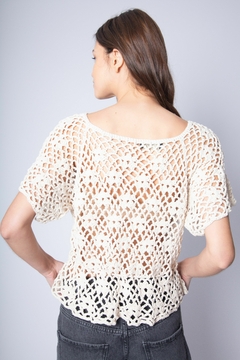 remera Beja cruda en internet