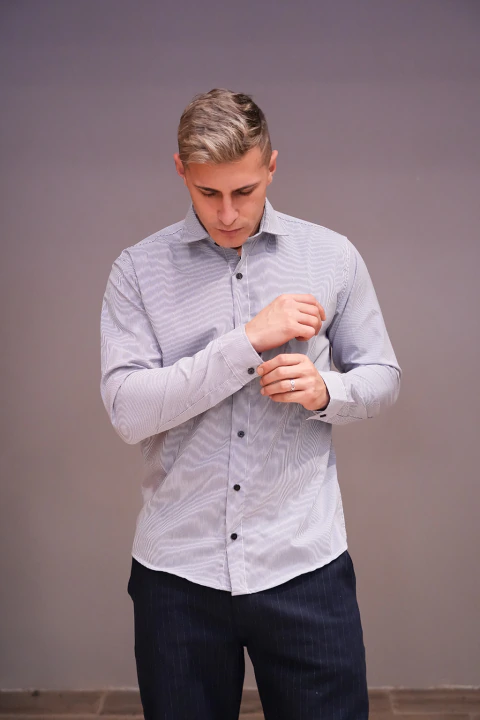 Camisa Microrayada en internet