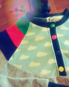 Imagen de BUZO DE PLUSH BRINCO