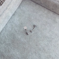 Barrita Curva Flower - Acero quirúrgico A19.Q - Tienda Mercado Persa