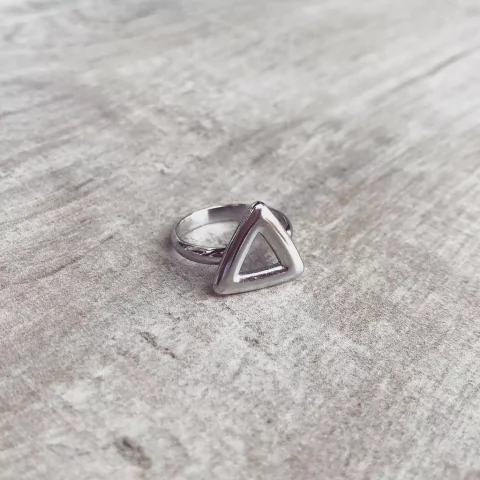 Anillo Triangu - Acero quirúrgico A18.O