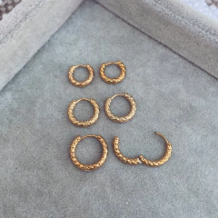 Aros Luxxe Labrados Gold - Acero dorado D5 bis en internet