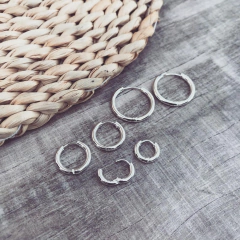 Imagen de Aros Luxxe White - Acero blanco V0