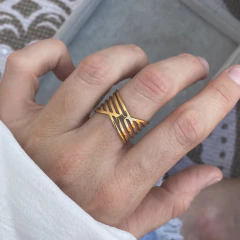 Anillo Cruzado Ancho Gold - Acero Dorado Z14 en internet