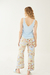 PANTALON PEONIA FLORES BASE CELESTE en internet