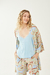 PANTALON PEONIA FLORES BASE CELESTE - tienda online
