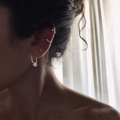 CUFF PLATA 925 V CORTA - comprar online