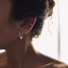 CUFF PLATA 925 V CORTA