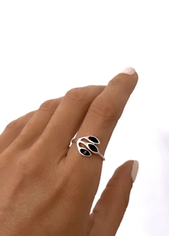 ANILLO ONIX RAMITA PLATA 925