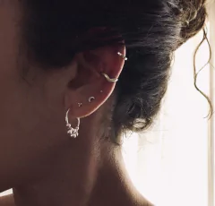 CUFF PLATA 925 V CORTA en internet