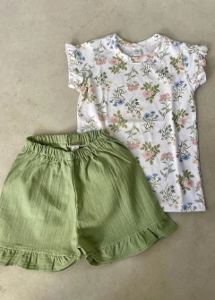 SHORT VOLADOS VERDE - tienda online