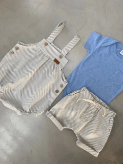 SHORT RAYAS CELESTE - comprar online