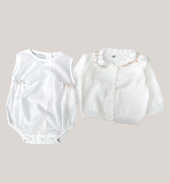 Saquito tejido con crochet y bordado - comprar online