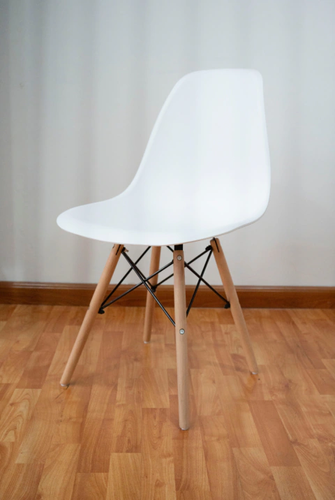 Silla Eames Base Madera - OUTLET