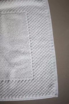 TOALLA DE PISO EGIPCIO 1100 GRS - comprar online