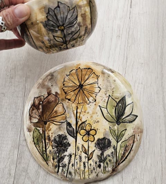 ENGOBE SOBRE BIZCOCHO - Flores y manchas - Workshop presencial