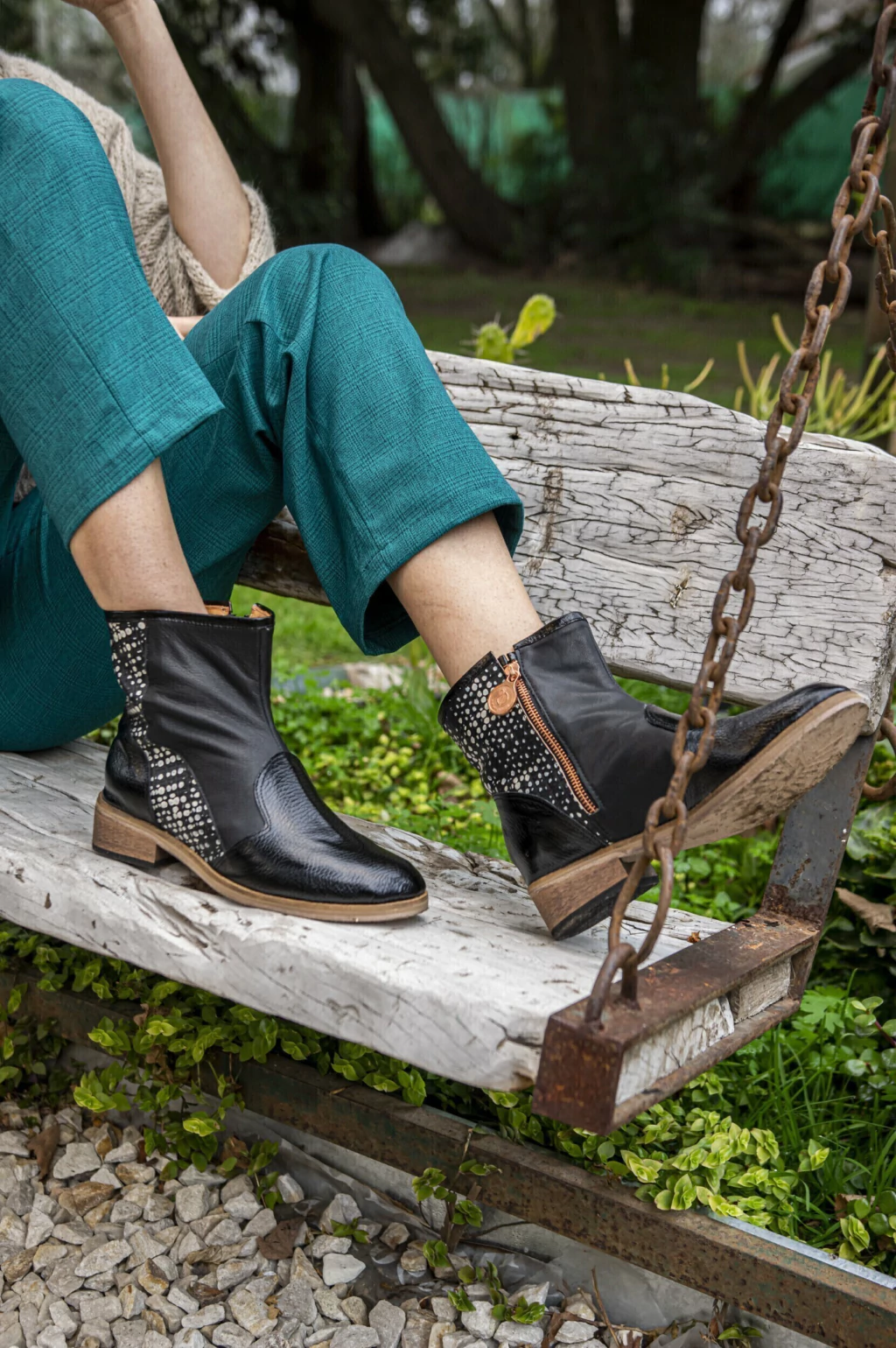 Cápsula Botas Agradable Negro