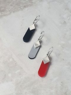 Aro Line negro, plateado y rojo. en internet