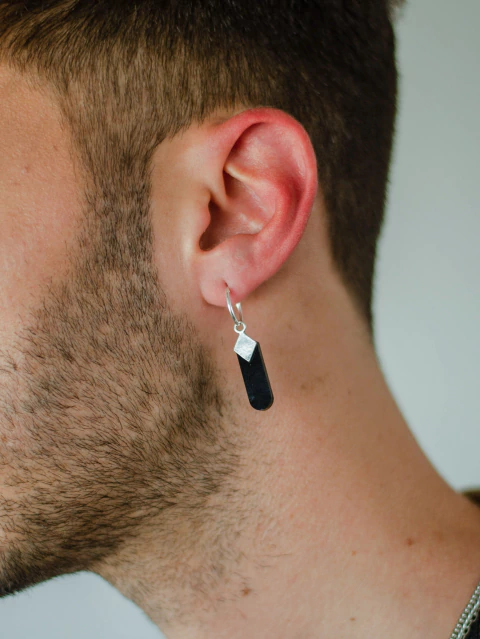 Aro Line negro, plateado y rojo - comprar online