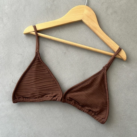 Triangulito clasico Texturado atacama Chocolate - comprar online