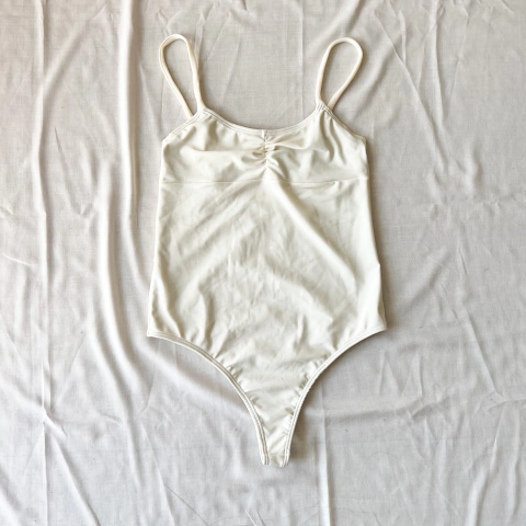 Entera con frunce Natural