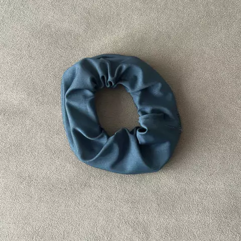 Gomita de pelo Acero