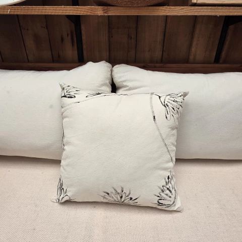 Almohadón Floral Minimalista