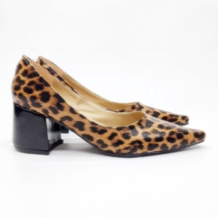 Stilettos ASIA print y negro - comprar online