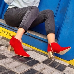 Botas BARI gamuzado rojo taco oro edición limitada en internet