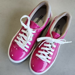 Zapatillas Buenos Aires charol fucsia edición limitada en internet