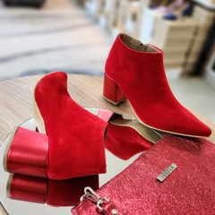Botitas CAPRI gamuzado rojo taco Metalizado