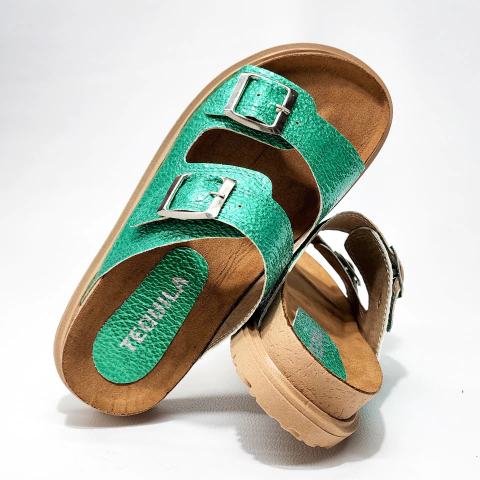 Sandalias PAOLA charol metalizado verde