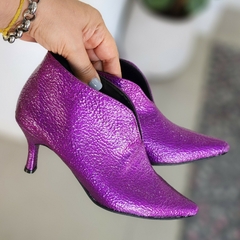 Botas CATANIA charol metalizado violeta