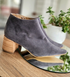 CAPRI gamuzado gris topo taco folia